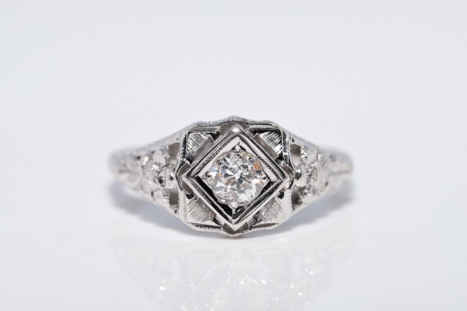 Antico anello con diamanti naturali in oro 18 carati, realizzato a mano, degli anni '20 circa. in vendita 2