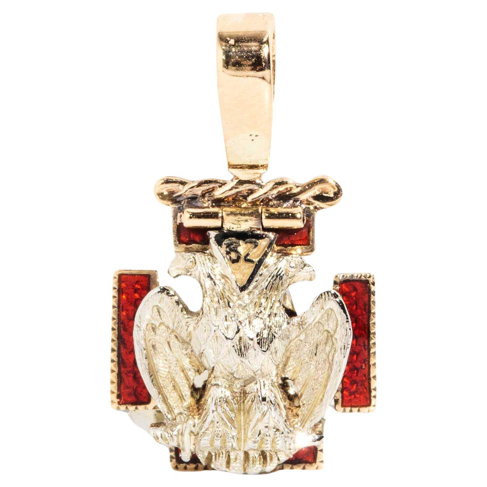 Antique Circa 1920s Masonic Two Headed Eagle Pendant 18 Carat Yellow Gold For Sale