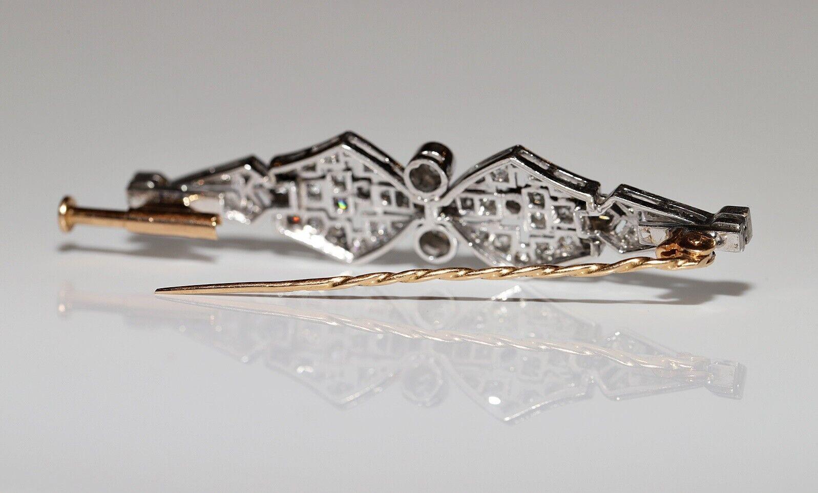 Antiguo Broche decorado con diamantes naturales de oro de 18 quilates original Art Decó de la década de 1920 Corte brillante en venta