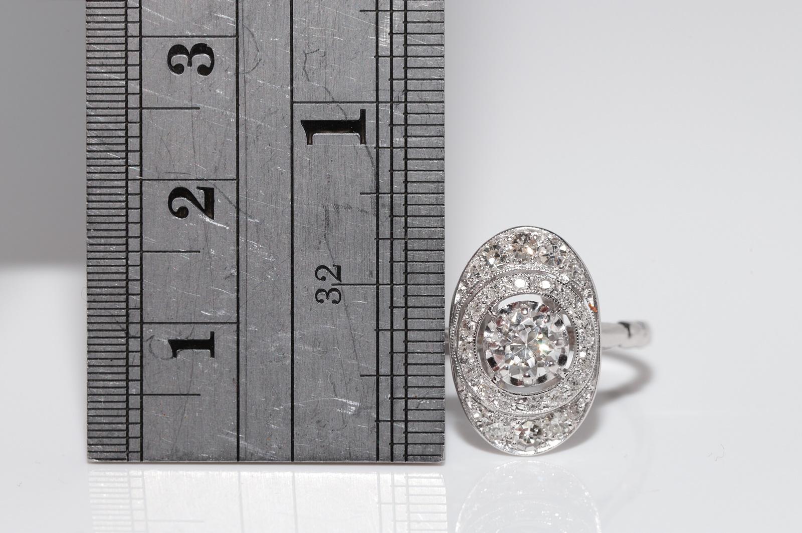 Bague ancienne en platine Art Deco des années 1920, faite à la main, avec diamant naturel en vente 10