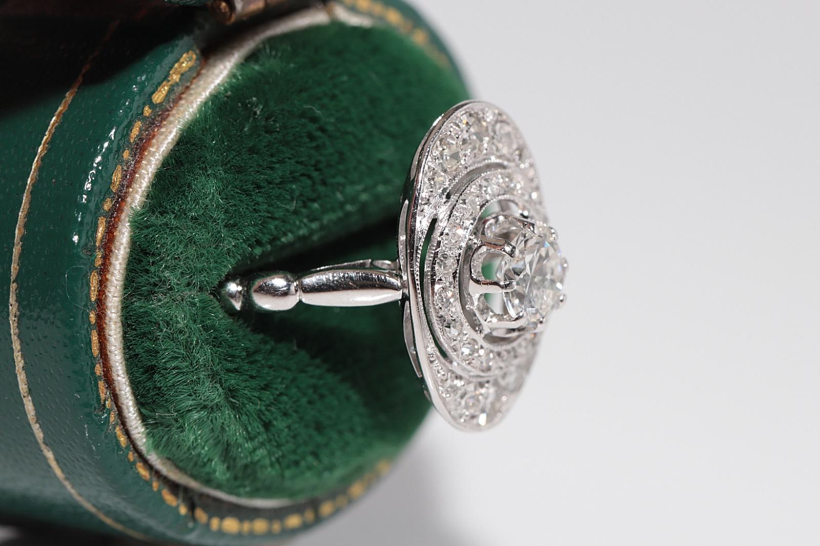 Bague ancienne en platine Art Deco des années 1920, faite à la main, avec diamant naturel en vente 1