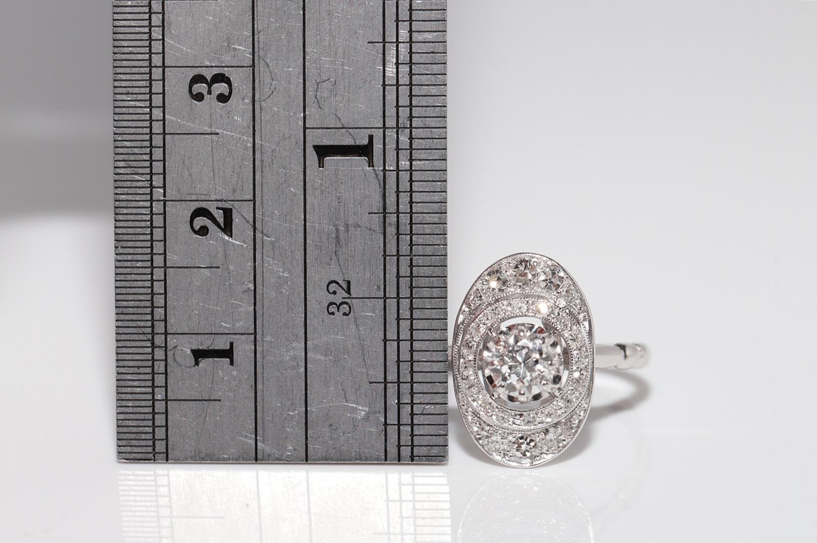Bague ancienne en platine Art Deco des années 1920, faite à la main, avec diamant naturel en vente 3
