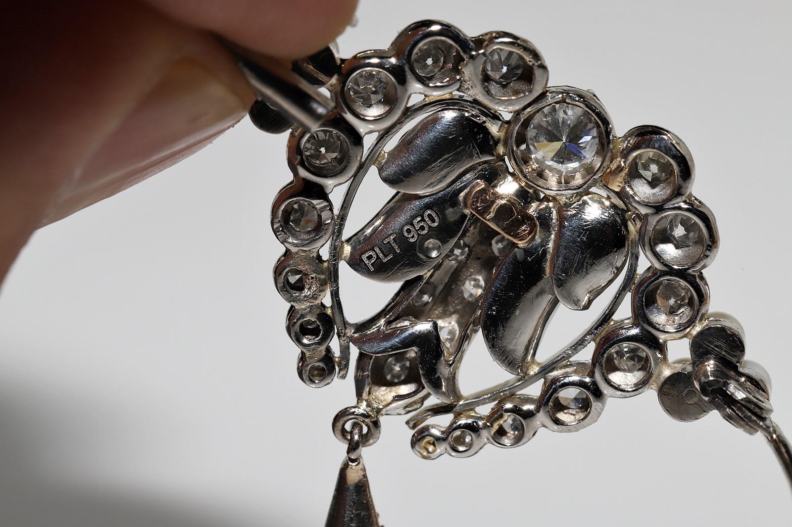 Antique Circa 1920s Platinum Art Deco Natural Diamond Decorated Brooch For Sale 6