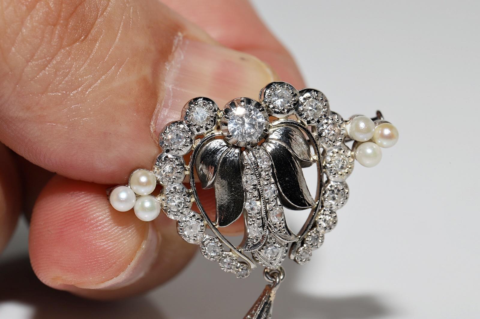 Antique Circa 1920s Platinum Art Deco Natural Diamond Decorated Brooch For Sale 11