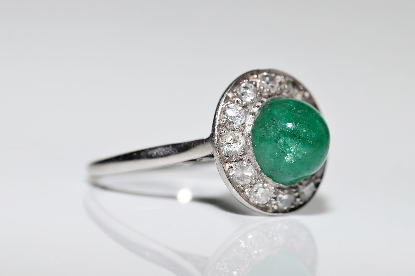 Women's Antique Circa 1920s Platinum Natural Diamond And Cabochon Emerald Ring  For Sale