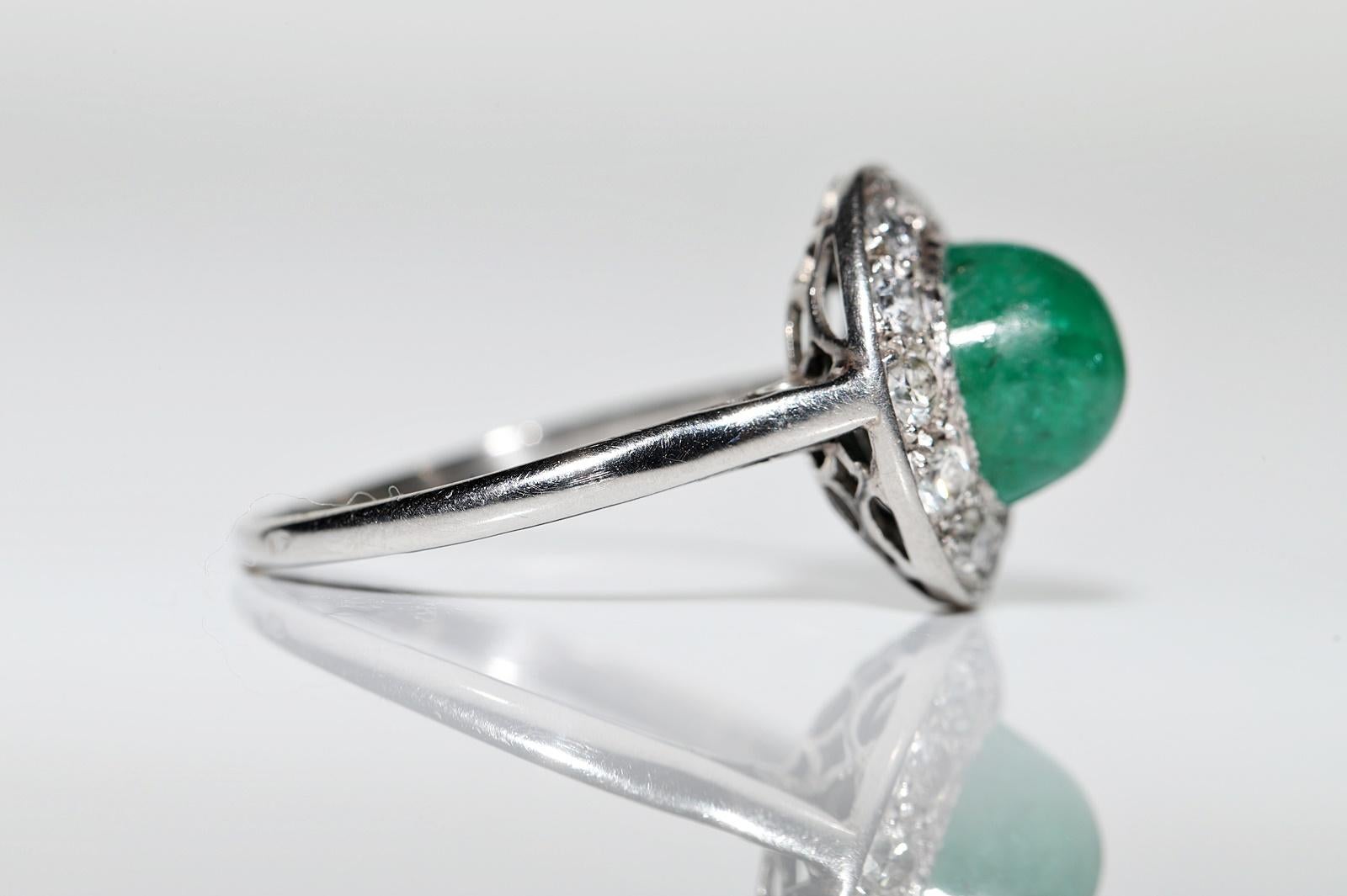 Antique Circa 1920s Platinum Natural Diamond And Cabochon Emerald Ring  For Sale 1