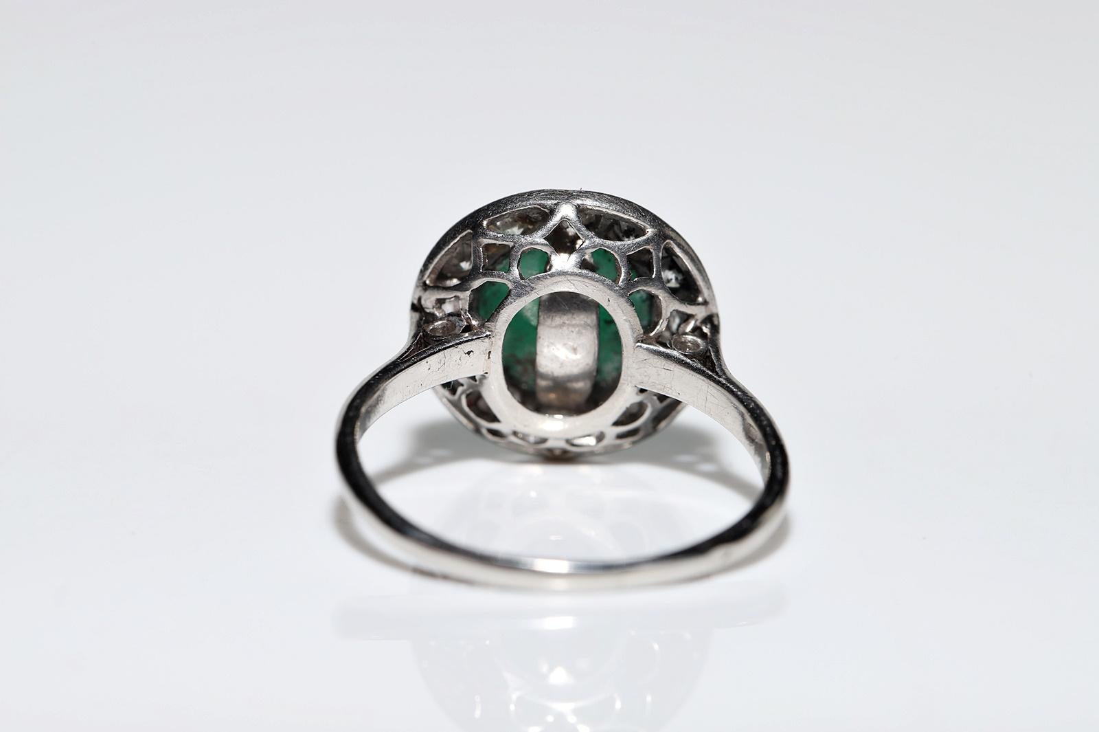 Antique Circa 1920s Platinum Natural Diamond And Cabochon Emerald Ring  For Sale 2