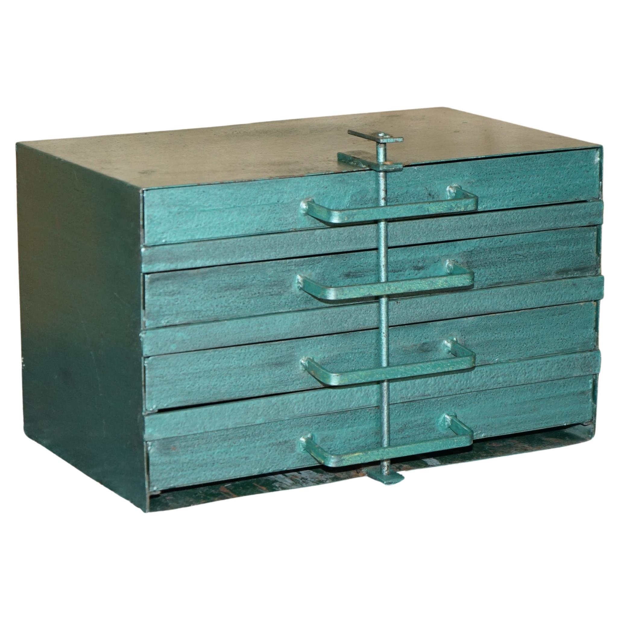 ANTIQUE CIRCA 1920's TEAL COLOURED LOCKABLE MACHINIST WORK TOOL BOX WITH LOCK For Sale