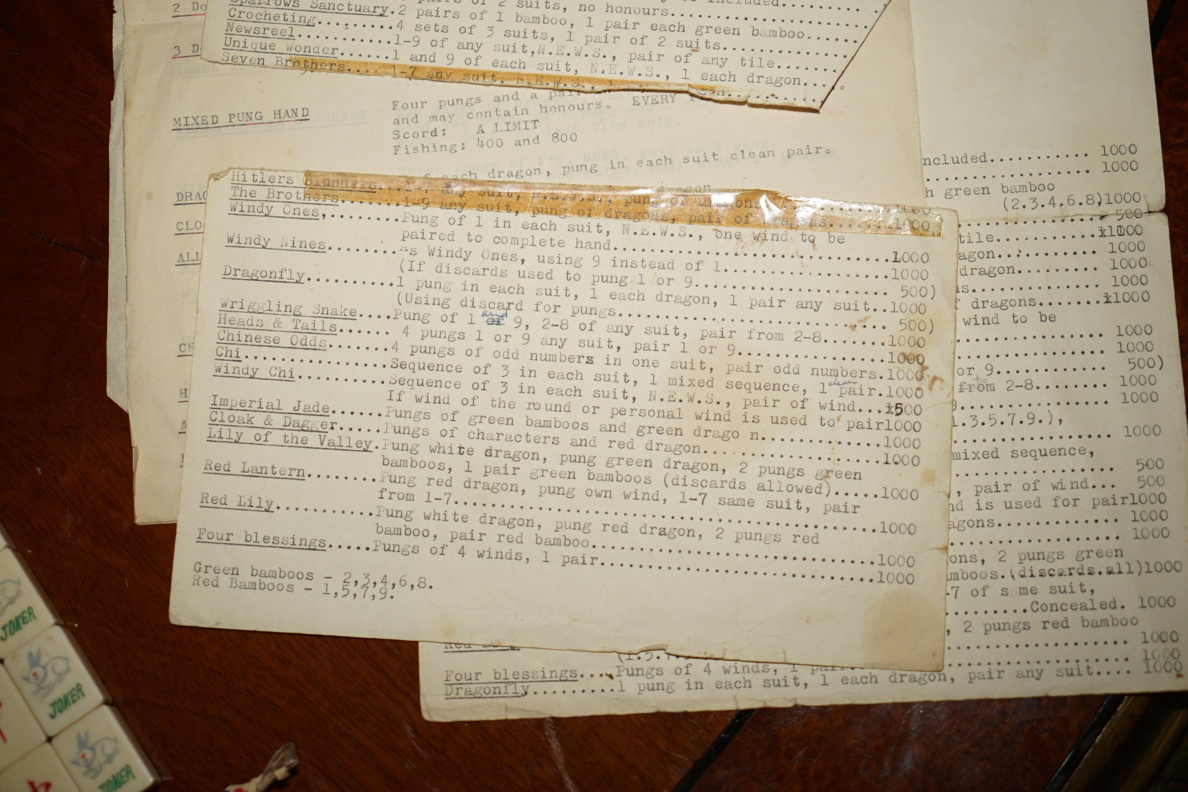 Esportazione cinese ANTICO SET DI MAHJONG CINESE CIRCA 1930 + RACCHETTE DA CONTATORE E SOLDI IN ORIGINALE in vendita