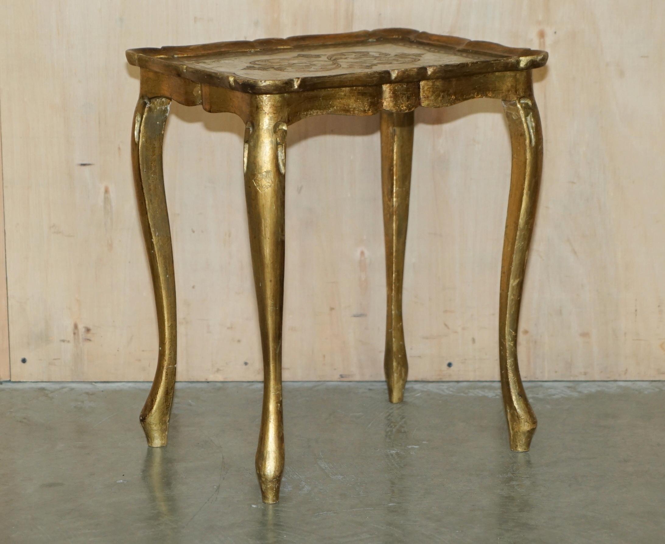 ANTIQUE CIRCA 1930 FLORENTINE VENETIAN HAND PAiNTED & GILT NEST OF THREE TABLES For Sale 8