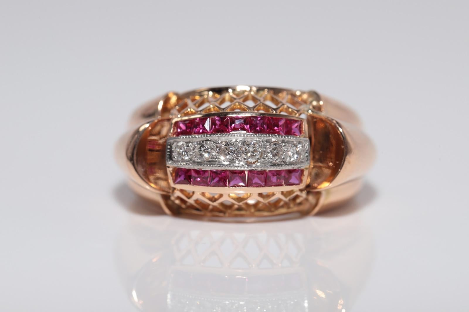 Bague débardeur ancienne des années 1930 en or 18 carats, diamant naturel et rubis taille baguette en vente 9