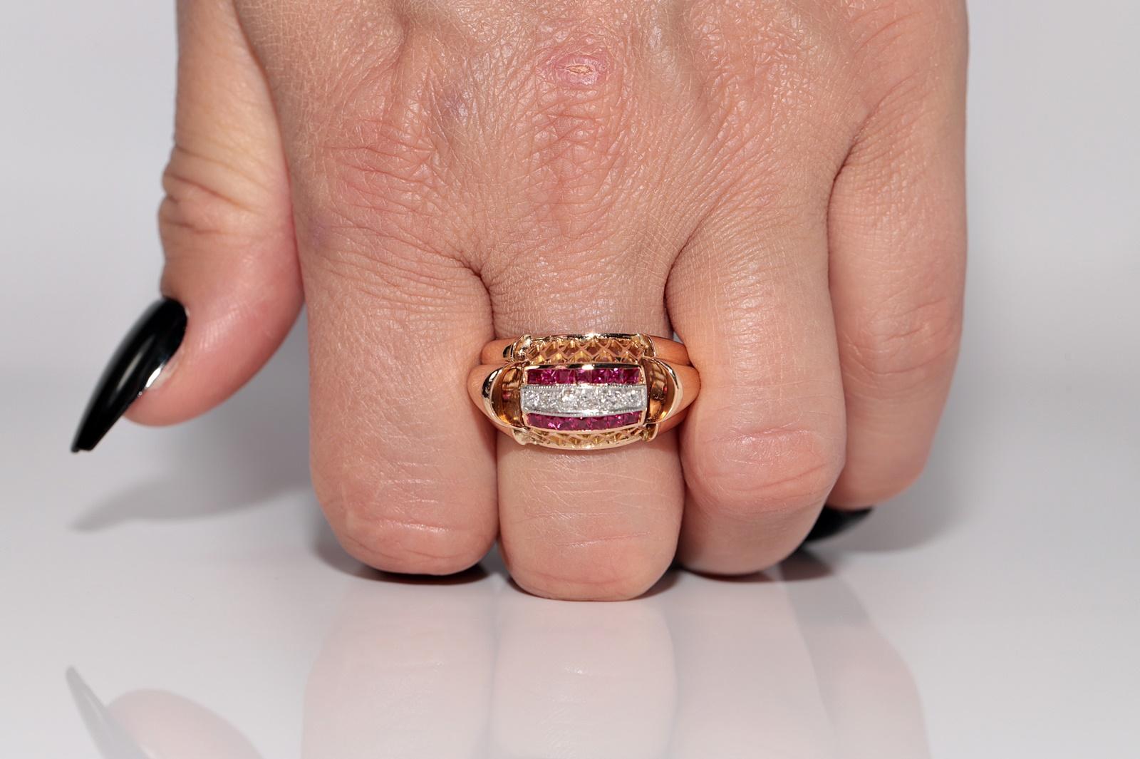 Rétro Bague débardeur ancienne des années 1930 en or 18 carats, diamant naturel et rubis taille baguette en vente