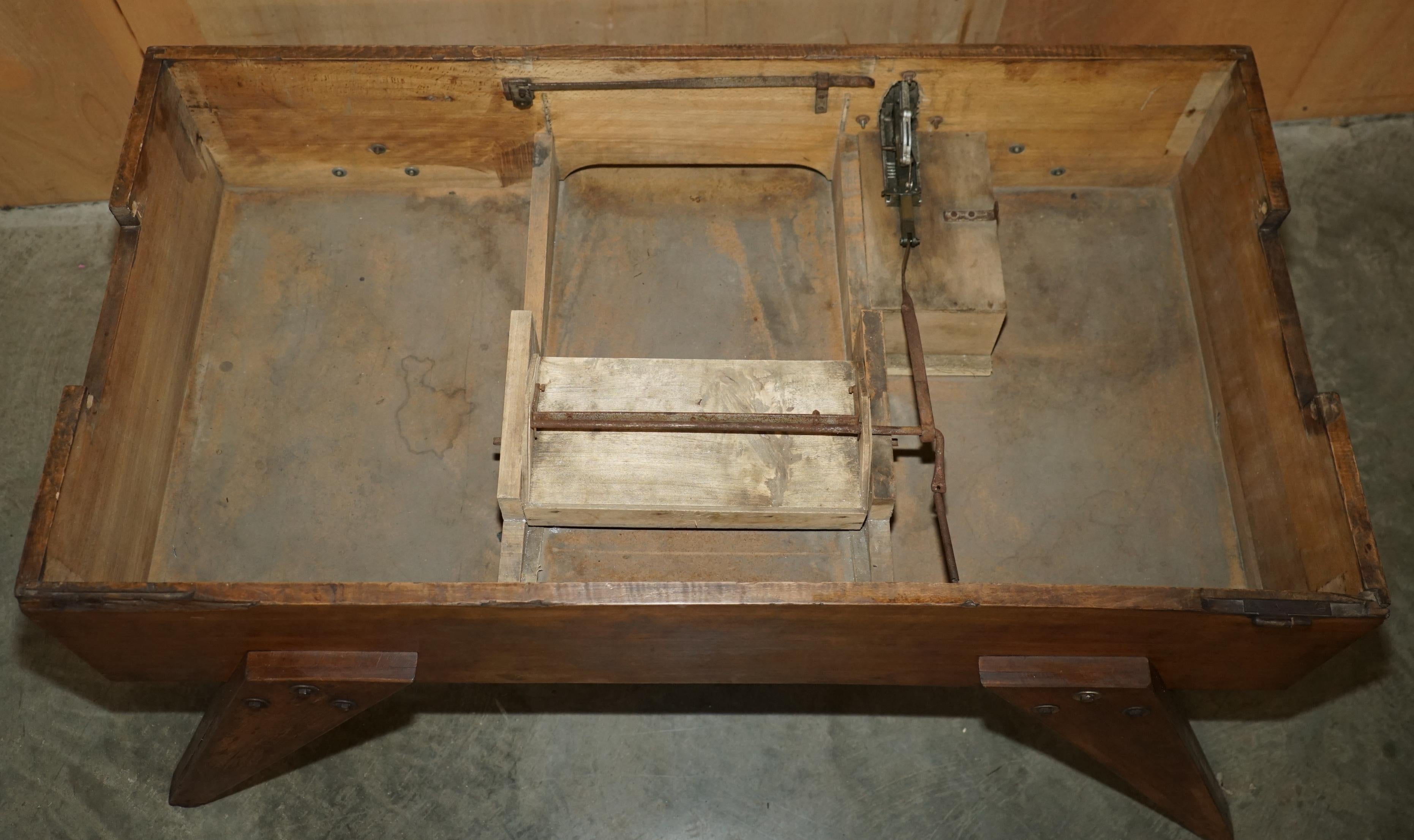 ANTIQUE CIRCA 1930er BUSSOZ PARIS BABYFOOT ORIGINAL PATiNA FOOTBALL TABLE im Angebot 12