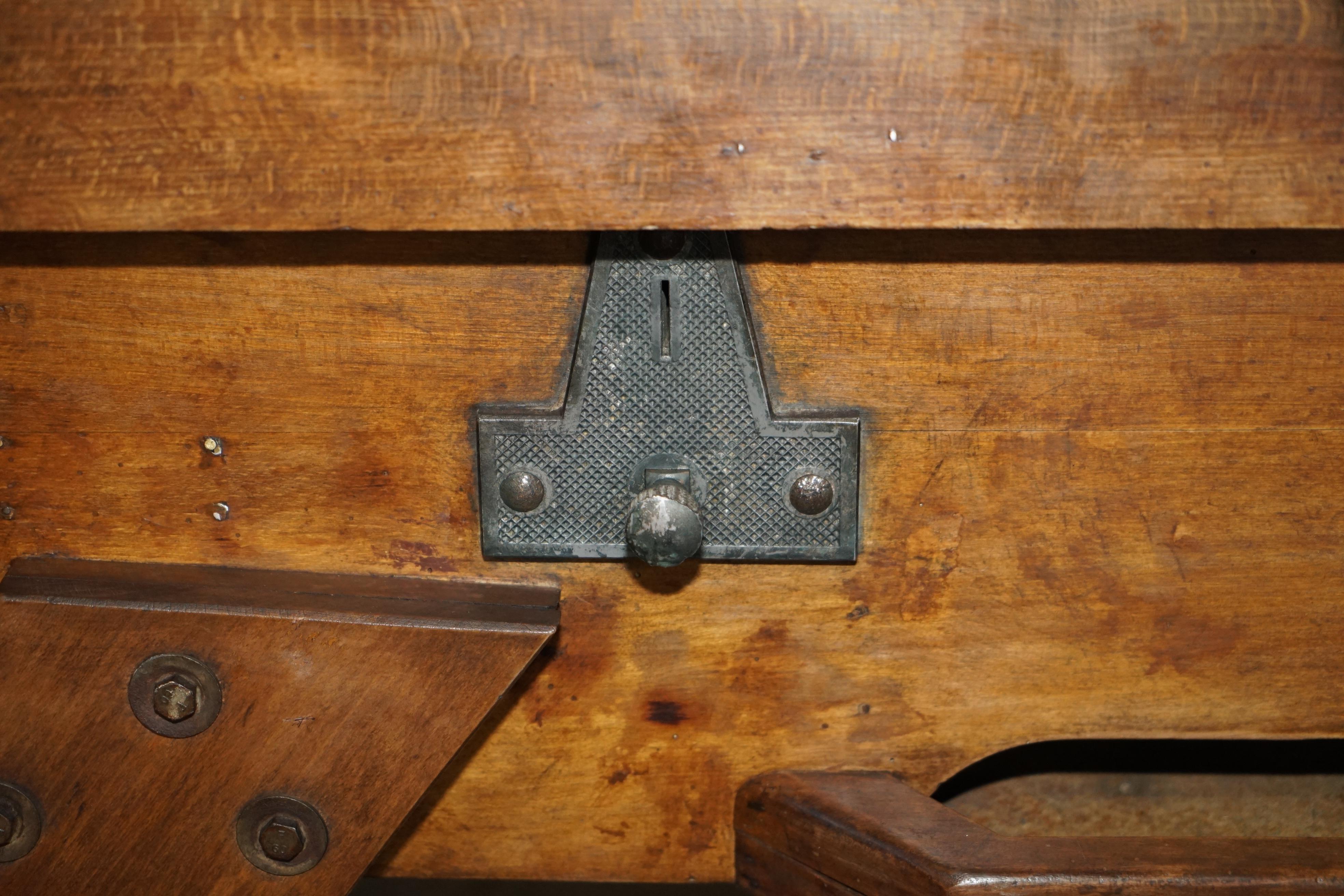 ANTIQUE CIRCA 1930er BUSSOZ PARIS BABYFOOT ORIGINAL PATiNA FOOTBALL TABLE (Art déco) im Angebot