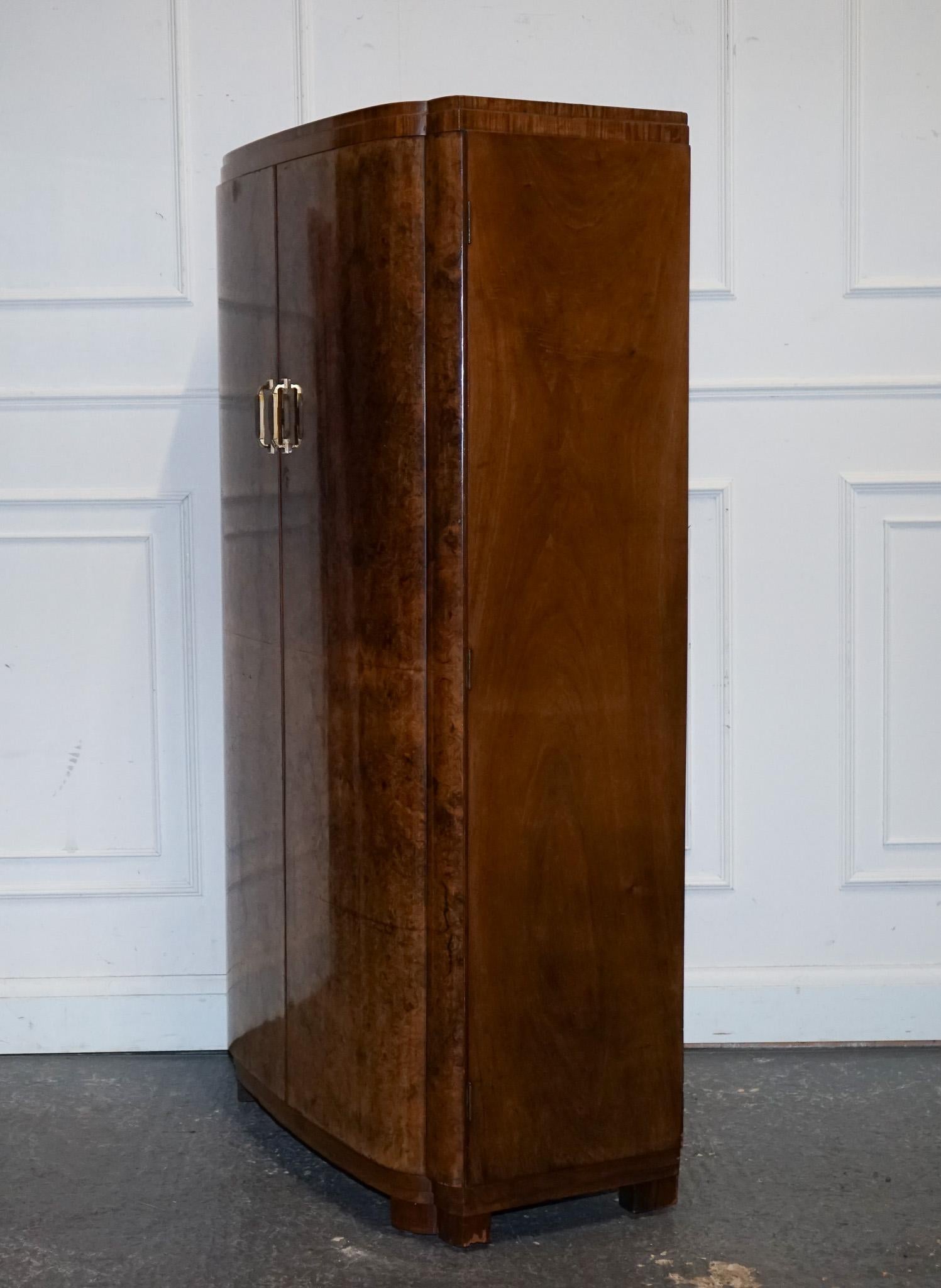 ANTICO CIRCA 1930 INGLESE IN NOCE ART DECO ARMADIO A DUE PORTE CON VETRINI in vendita 9