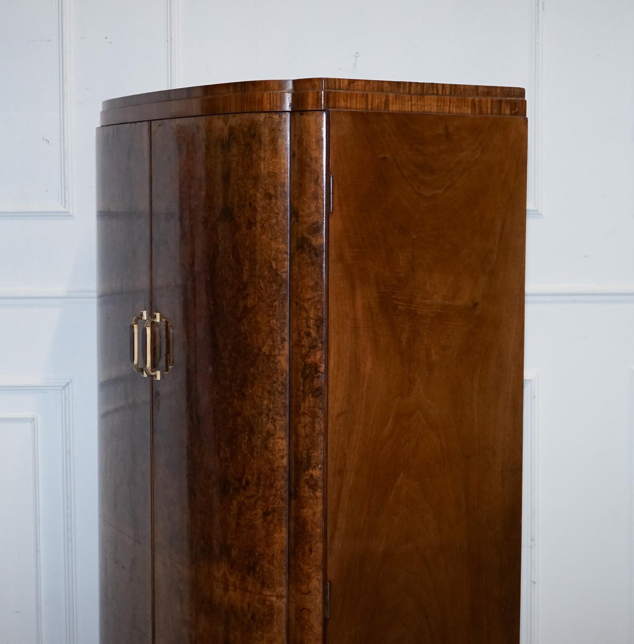 ANTICO CIRCA 1930 INGLESE IN NOCE ART DECO ARMADIO A DUE PORTE CON VETRINI in vendita 10