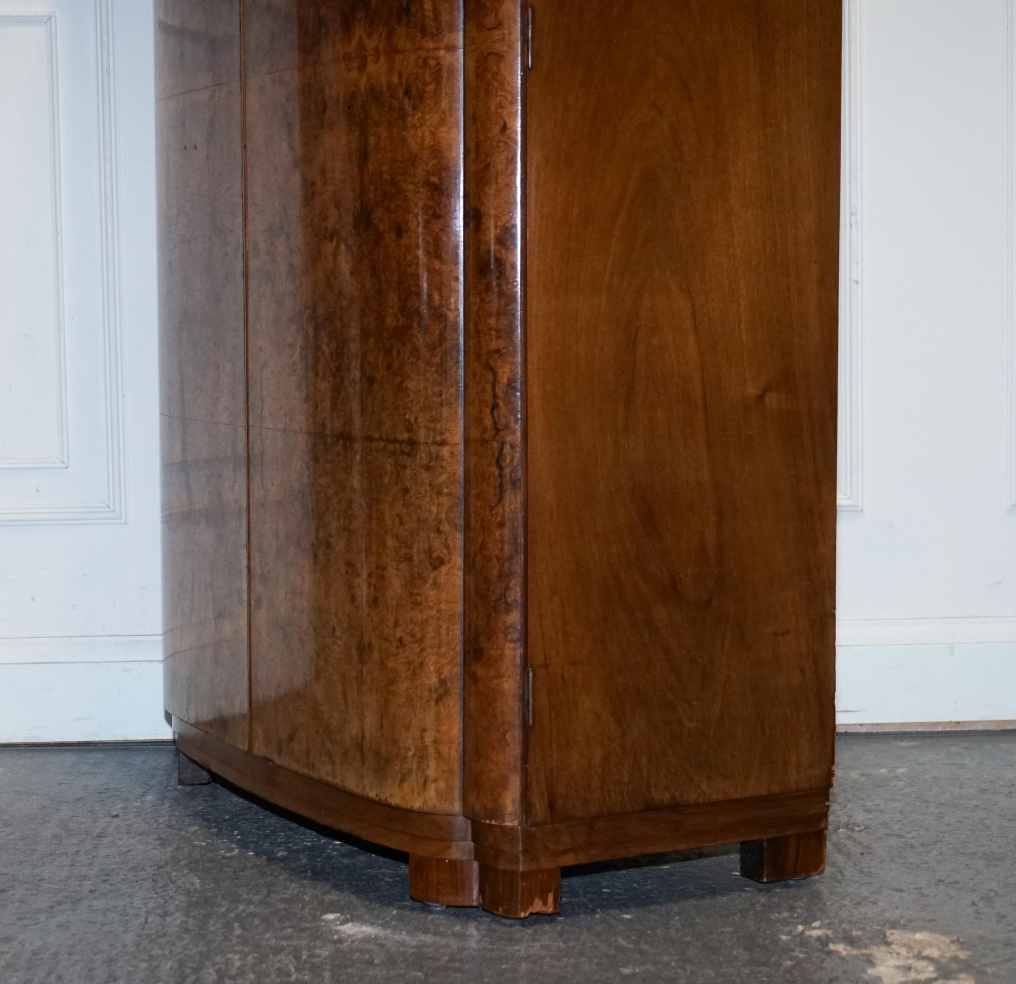 ANTICO CIRCA 1930 INGLESE IN NOCE ART DECO ARMADIO A DUE PORTE CON VETRINI in vendita 11