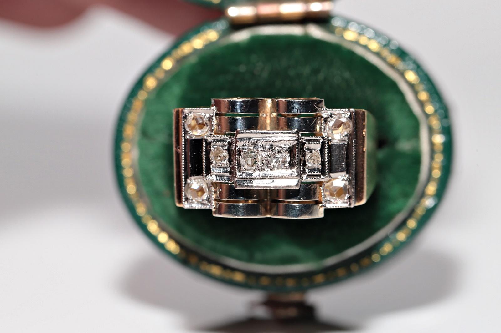 In ottime condizioni.
Il peso totale è di 8,2 grammi.
Totalmente è un diamante a taglio singolo da 0,10 ct.
Totalmente è un diamante taglio rosa da 0,12 ct.
Il diamante ha generalmente un colore H-I-J-K e una purezza s2-s3-Pique 1.
La misura