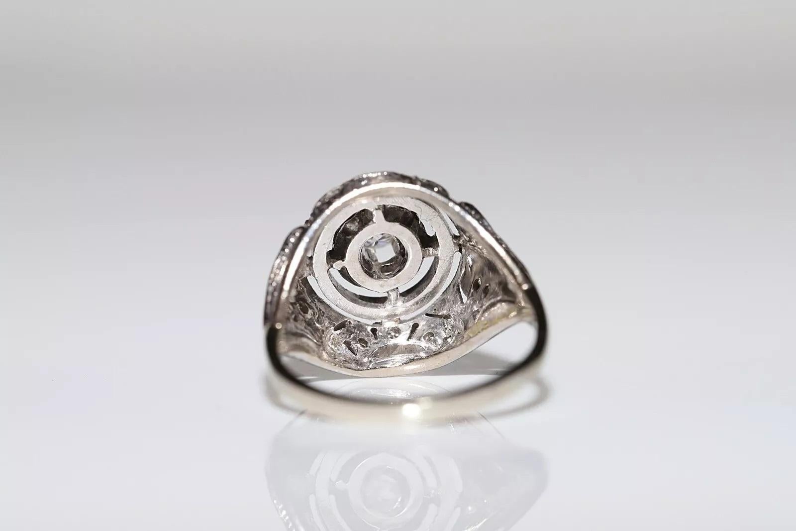 Art Deco Antique Circa 1930s Handmade 18k Gold Natural Diamond Decorated Ring For Sale