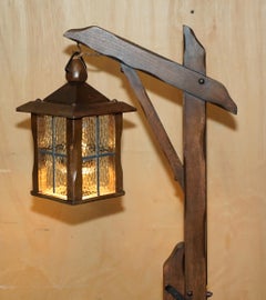 LAMPADA DA PAVIMENTO REGOLABILE ANTICA CIRCA 1930 MISSION ARTS & Crafts in quercia intagliata