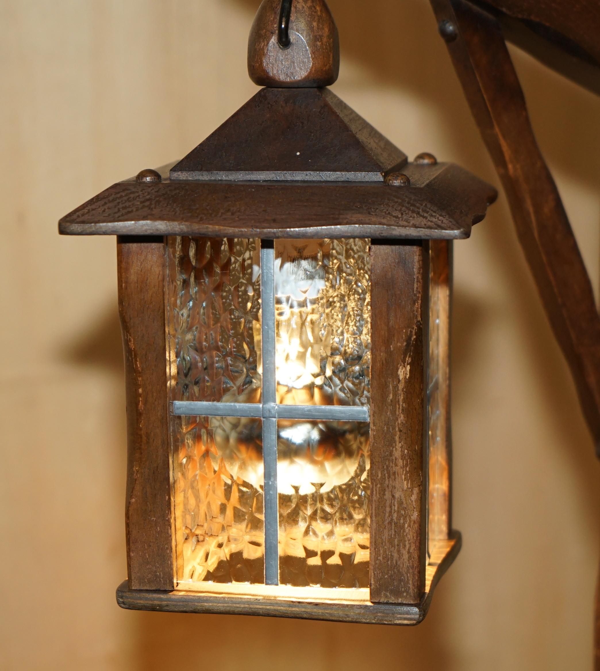 Arts and Crafts ANTIQUE CIRCA 1930's MISSION ARTS & CRAFTS CARVED OAK ADJUSTABLE FLOOR LAMP For Sale