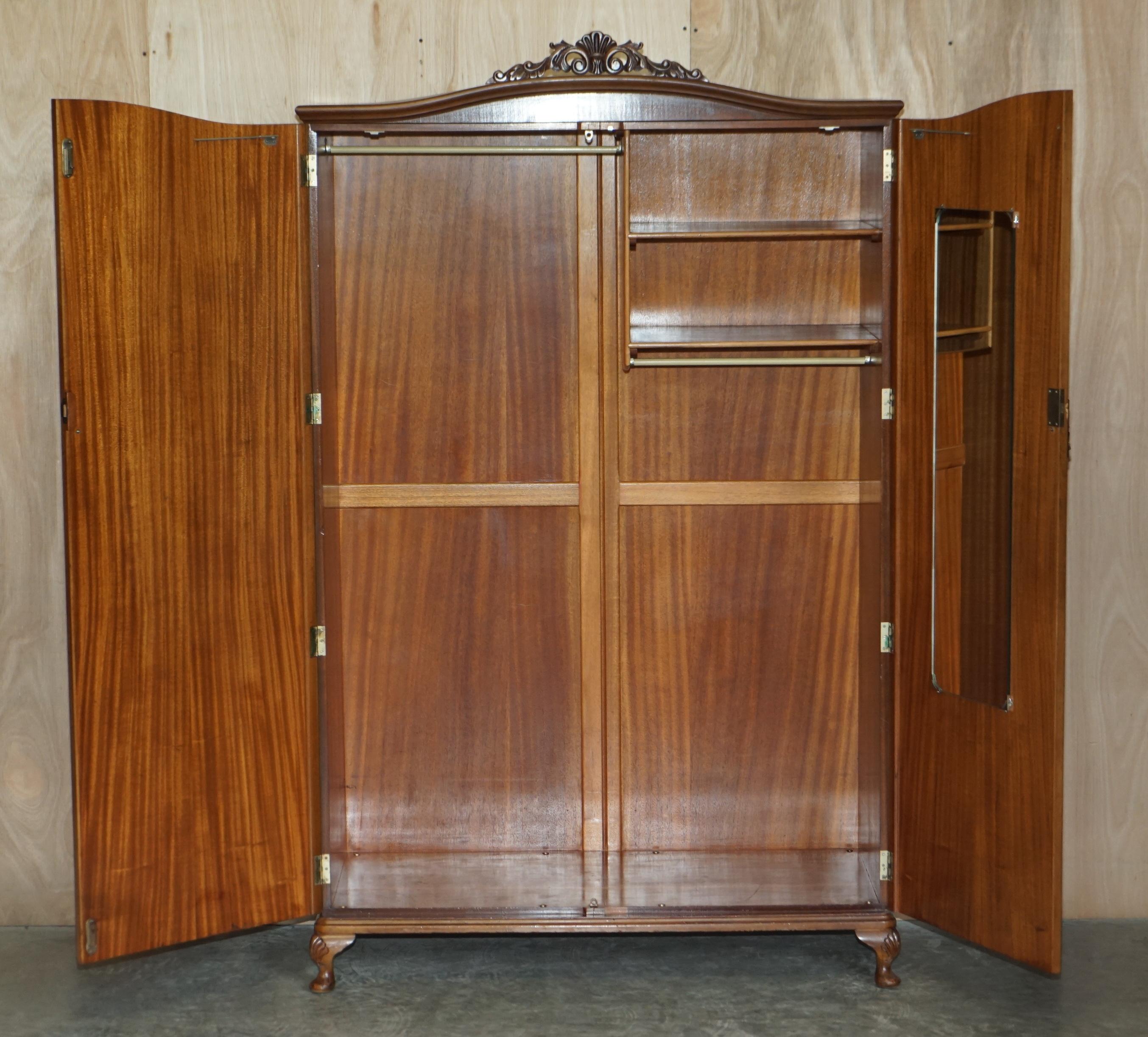 ANTIQUE CIRCA 1940's BURR WALNUT LARGE WARDROBE SPLITS IN ZWEI FÜR EINFACHEN TRANSPORT im Angebot 10