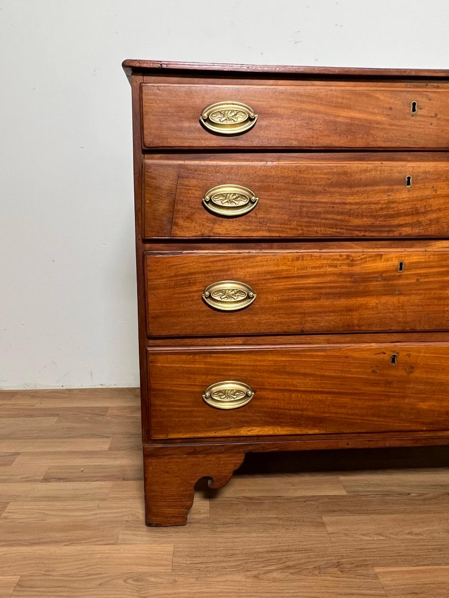 Antique Circa Early 19th Century American Federal Chest on Bracket Feet In Good Condition In Peabody, MA