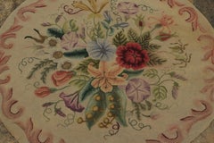 Antique Circle Hooked Rug with Central Floral Design in Multicolor - Rug & Kilim