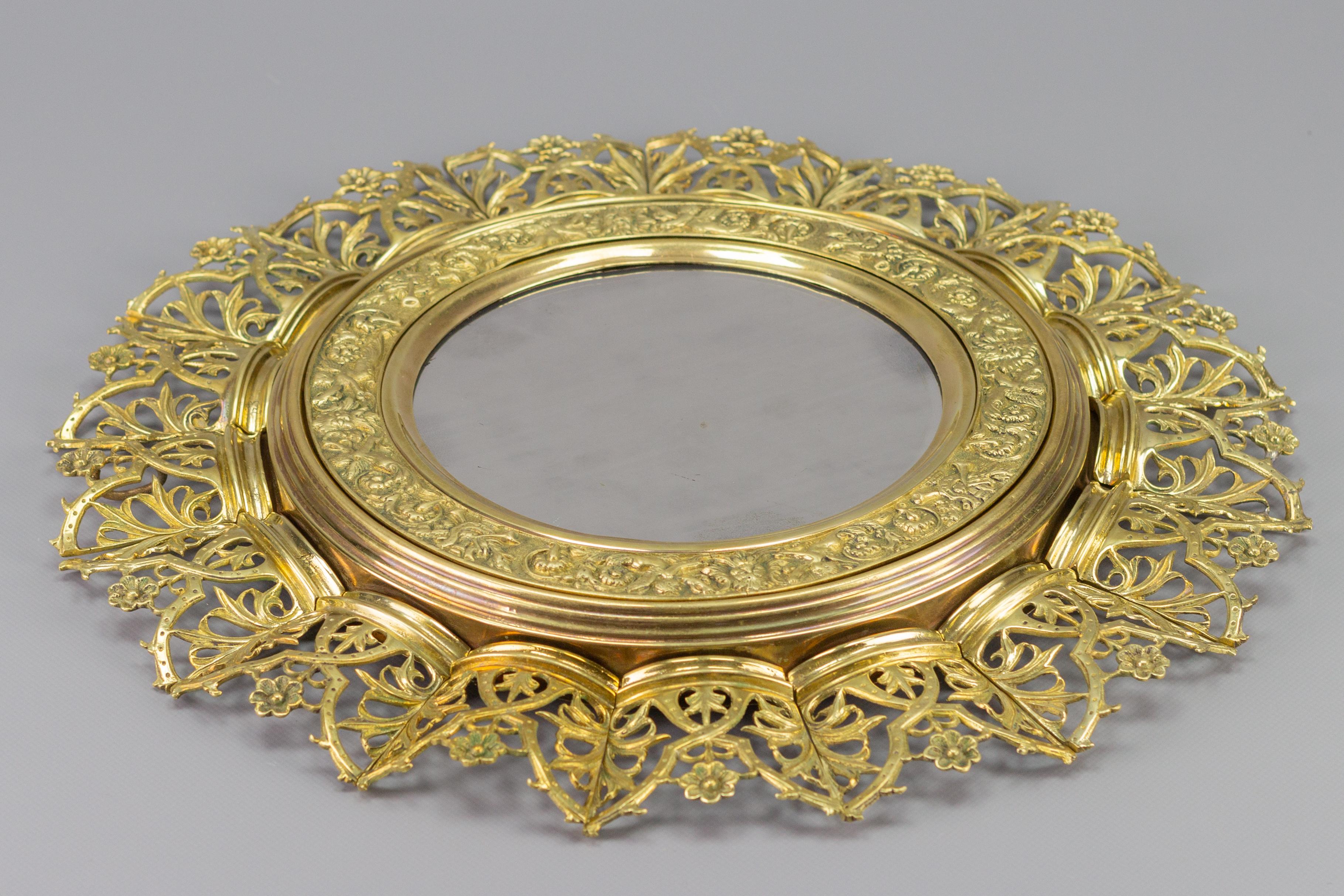 Antique Circular Bronze and Brass Mirror in Sunburst Shape, Early 20th Century For Sale 11