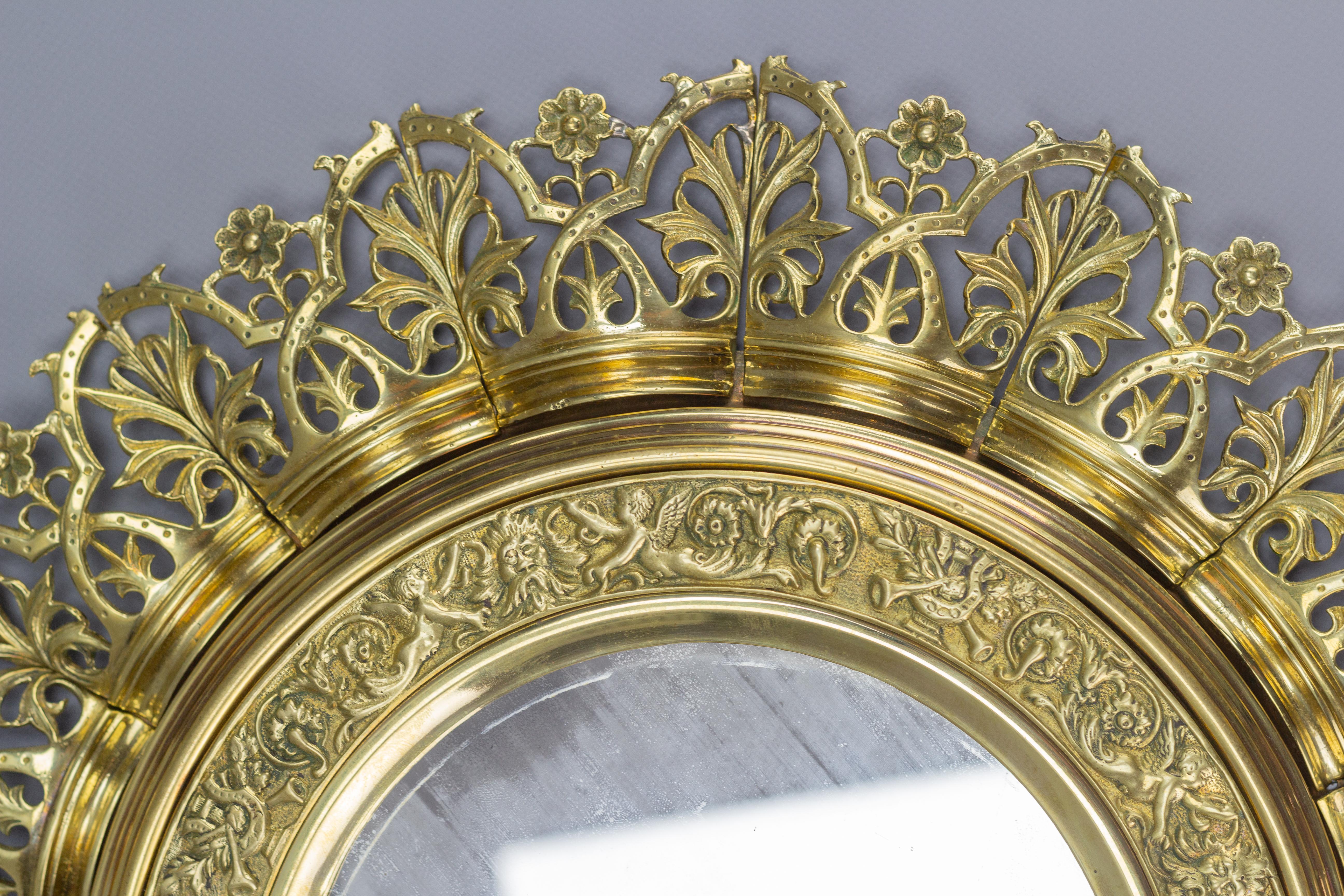 Antiker kreisförmiger Spiegel aus Bronze und Messing in Sonnenschliffform, frühes 20. Jahrhundert (Deutsch) im Angebot