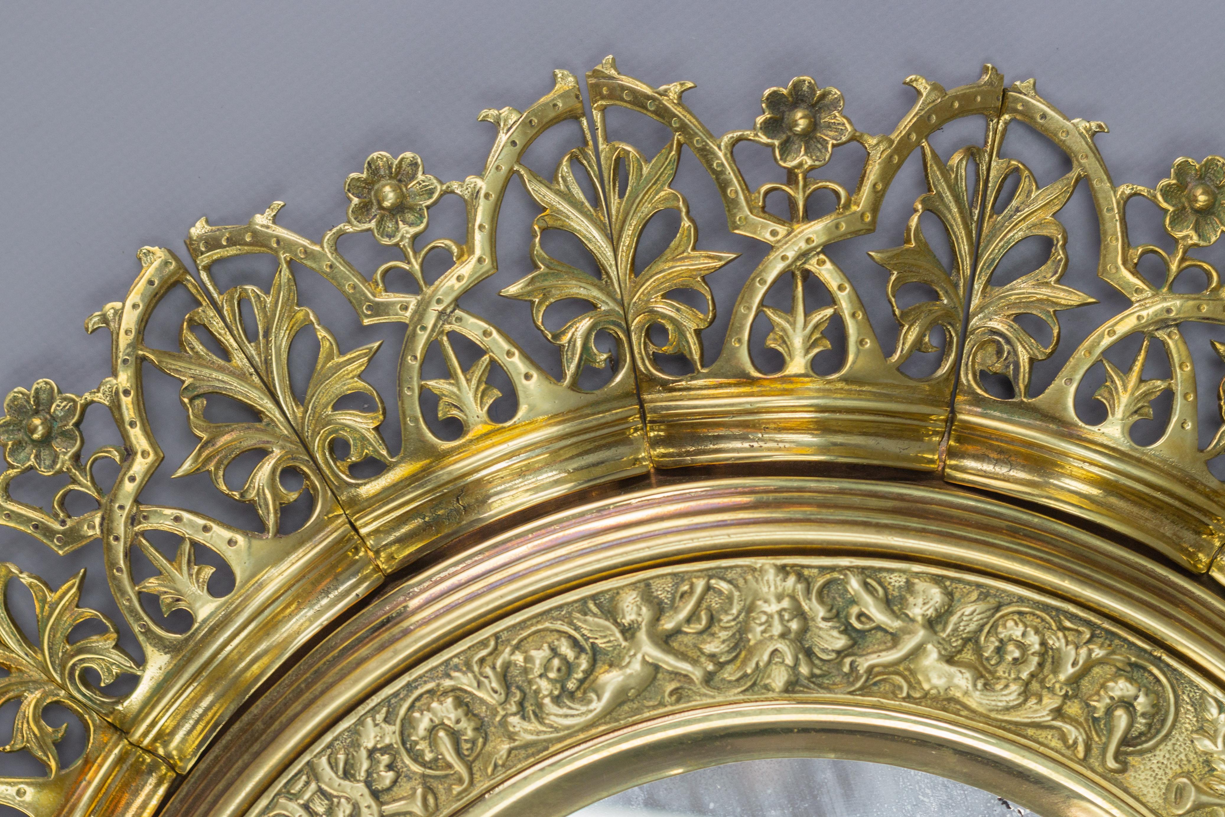 Antiker kreisförmiger Spiegel aus Bronze und Messing in Sonnenschliffform, frühes 20. Jahrhundert im Zustand „Gut“ im Angebot in Barntrup, DE