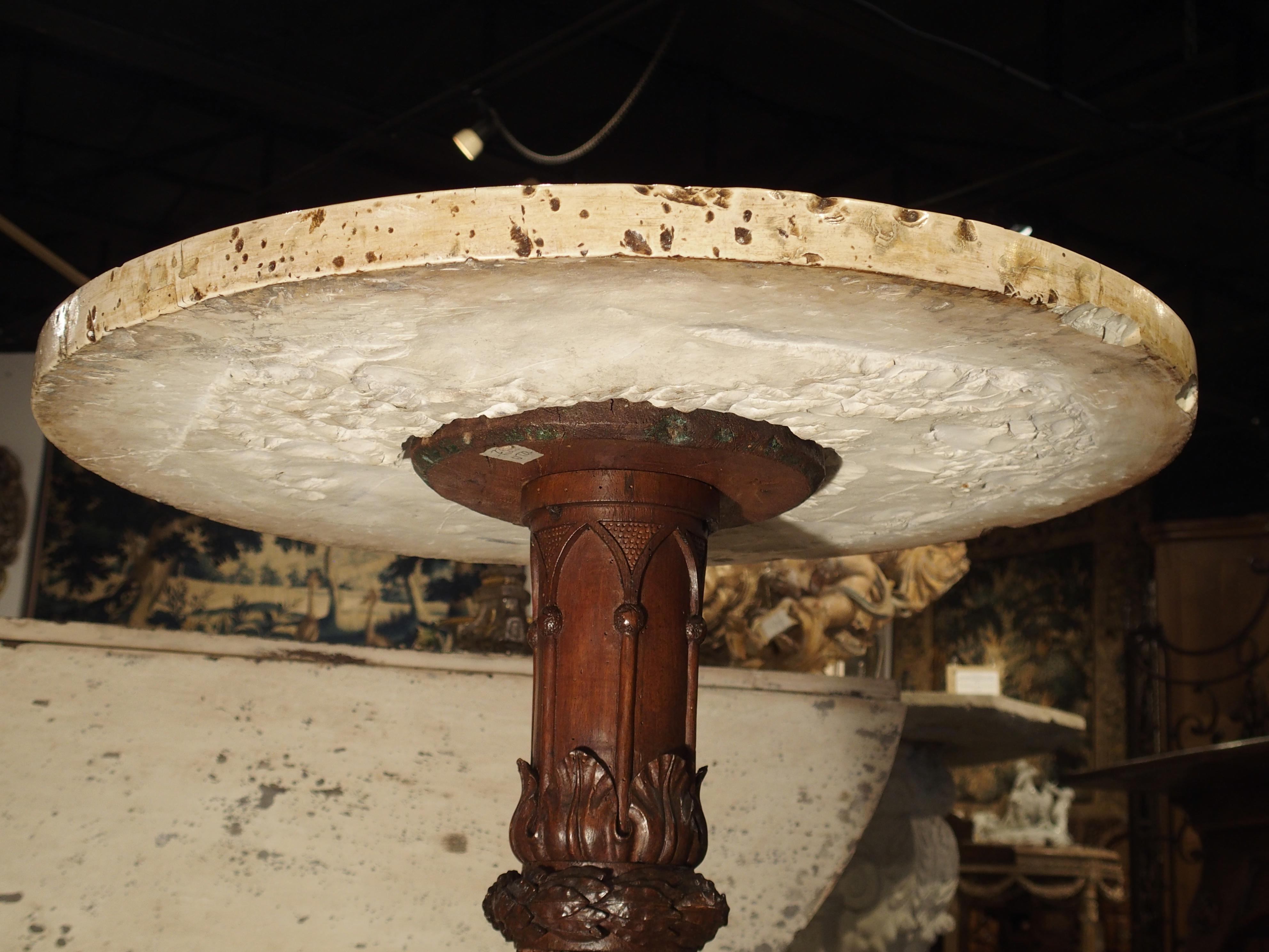 Ancienne table circulaire géorgienne ancienne en bois sculpté et marbre, vers 1820 en vente 10