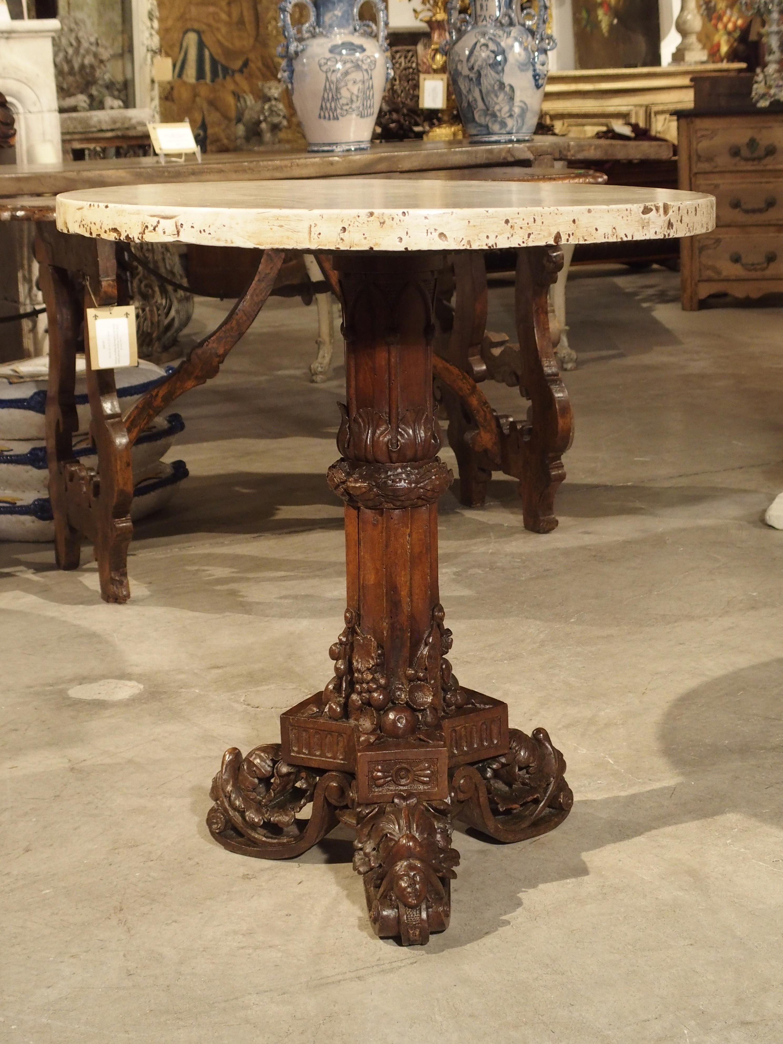 Antiker kreisförmiger genossischer Tisch aus geschnitztem Holz und Marmor, um 1820 im Angebot 13