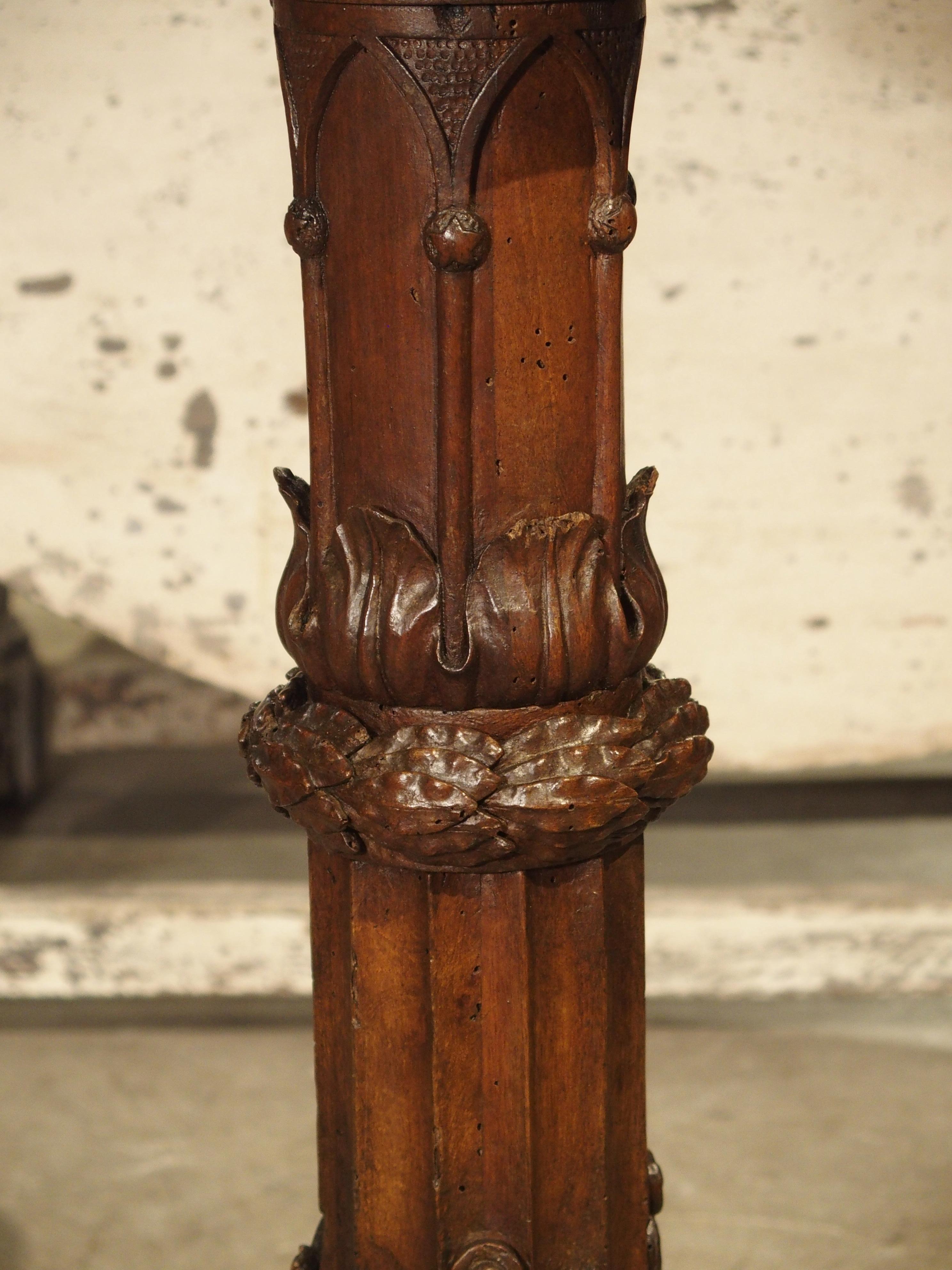 Antico tavolo circolare genovese in legno intagliato e marmo, circa 1820 in vendita 1