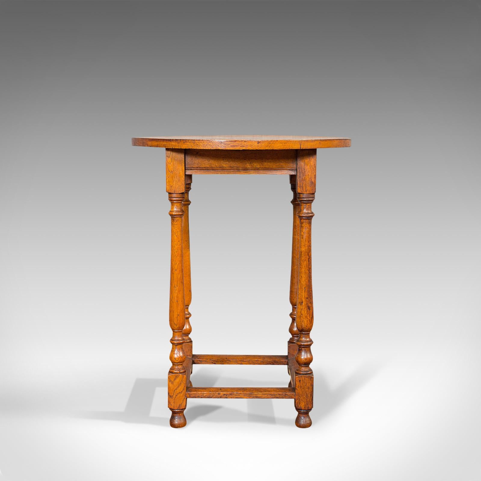 20th Century Circular Occasional Table, English, Oak, Side, Lamp, Edwardian, circa 1910