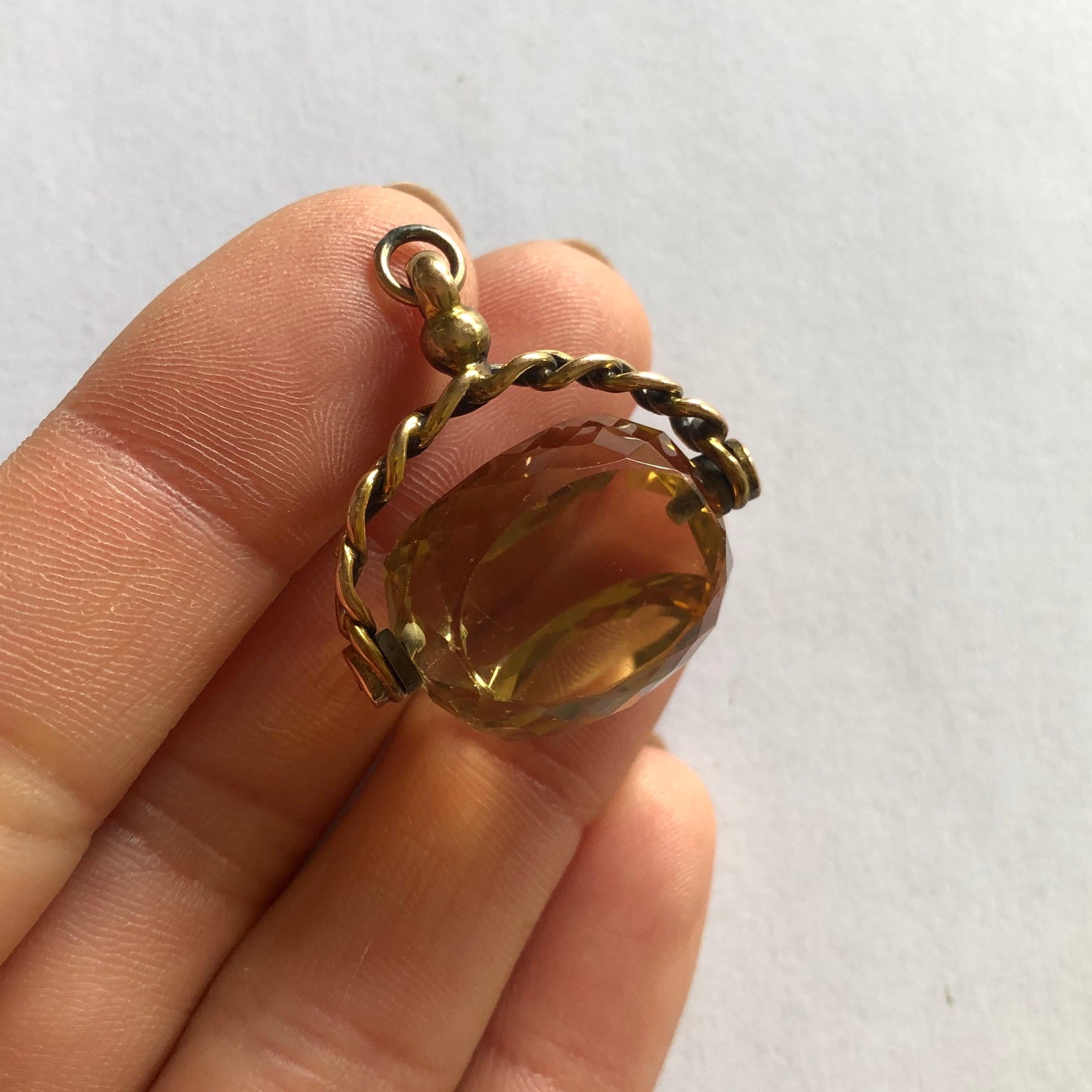 Antique Citrine and 9 Carat Gold Swivel Fob In Good Condition In Chipping Campden, GB