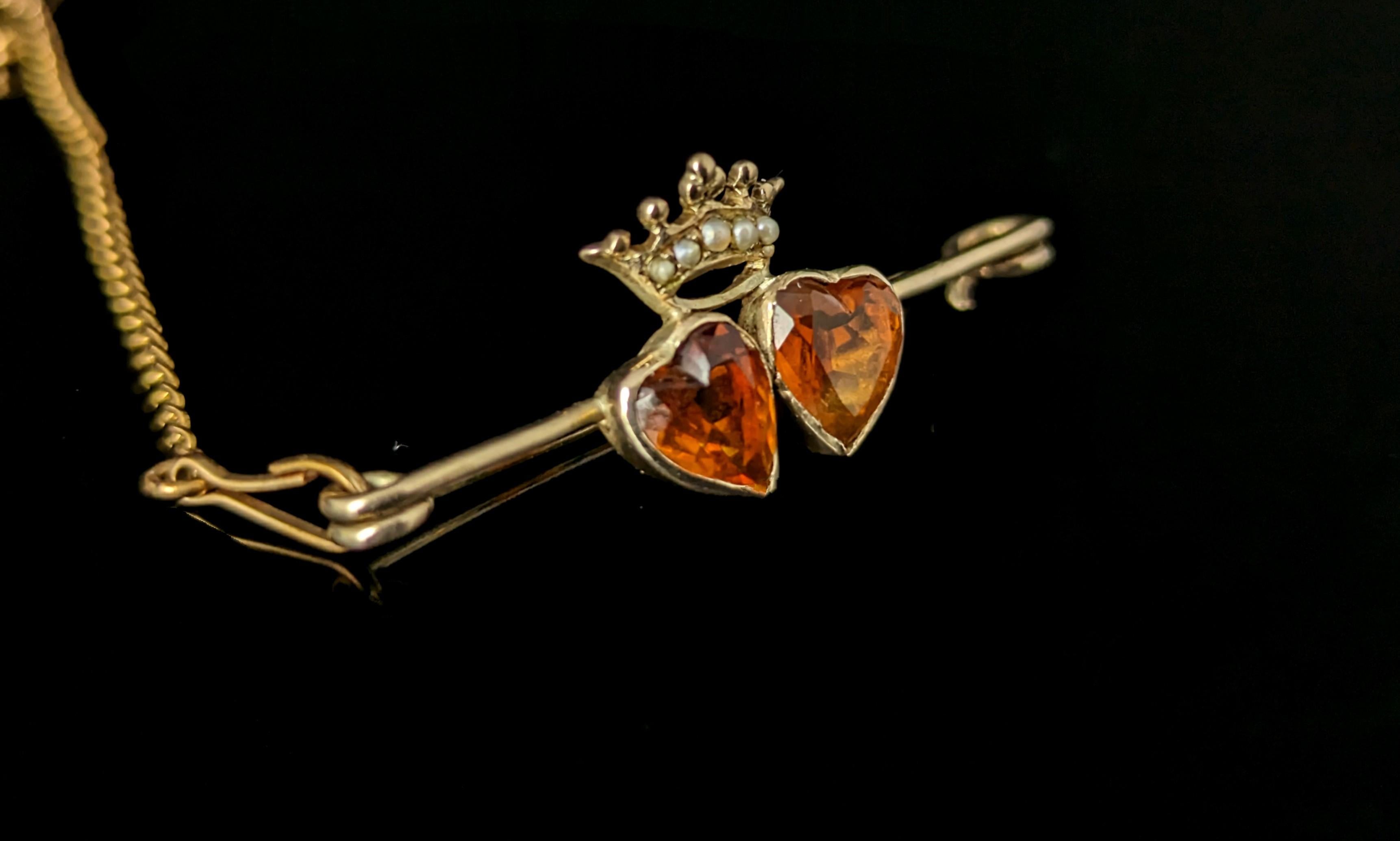 Antique Citrine double crowned hearts brooch, 9k gold, Luckenbooth  4