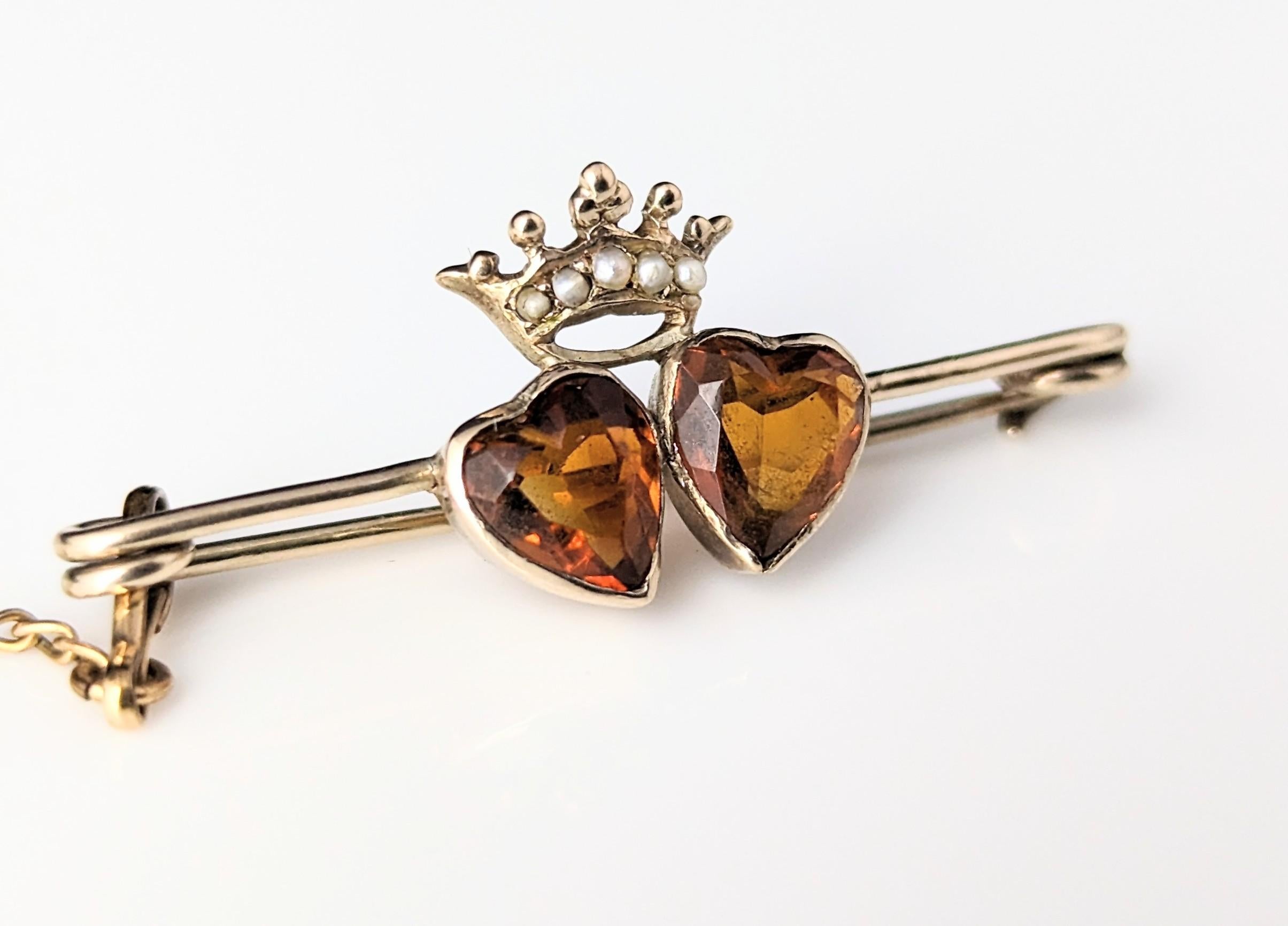 Antique Citrine double crowned hearts brooch, 9k gold, Luckenbooth  9