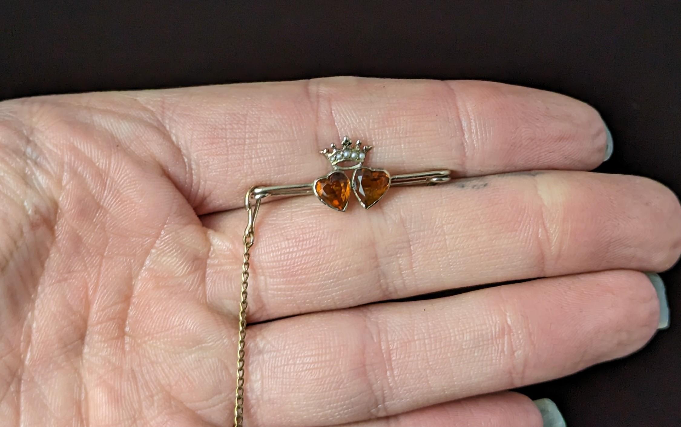 Antique Citrine double crowned hearts brooch, 9k gold, Luckenbooth  1