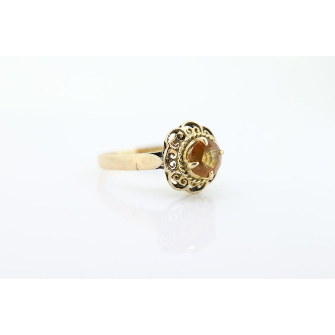 Bague fleur ancienne en citrine. Bague filigrane fleur en or jaune 10 carats faite à la main en vente 1