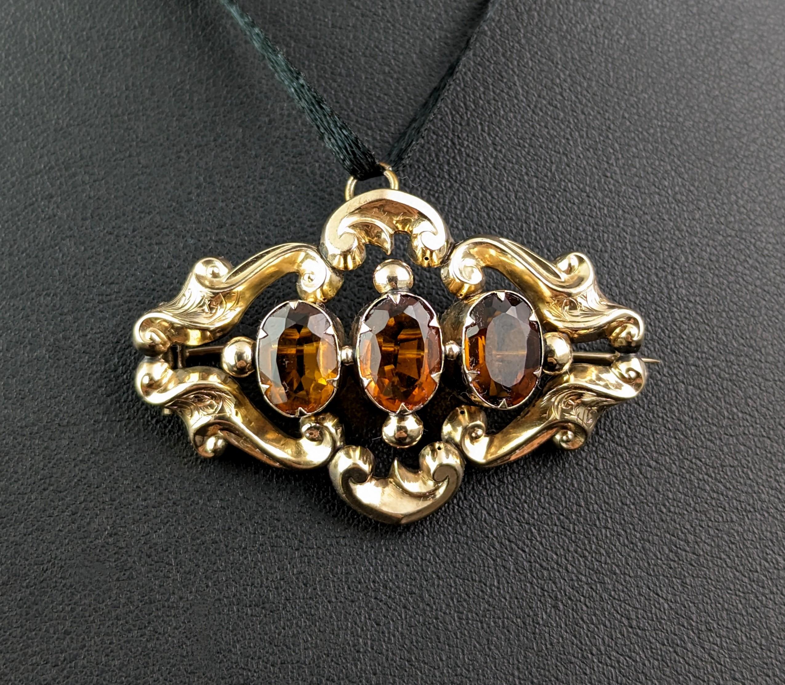 Antique Citrine pendant brooch, 9k yellow gold, Victorian  For Sale 2