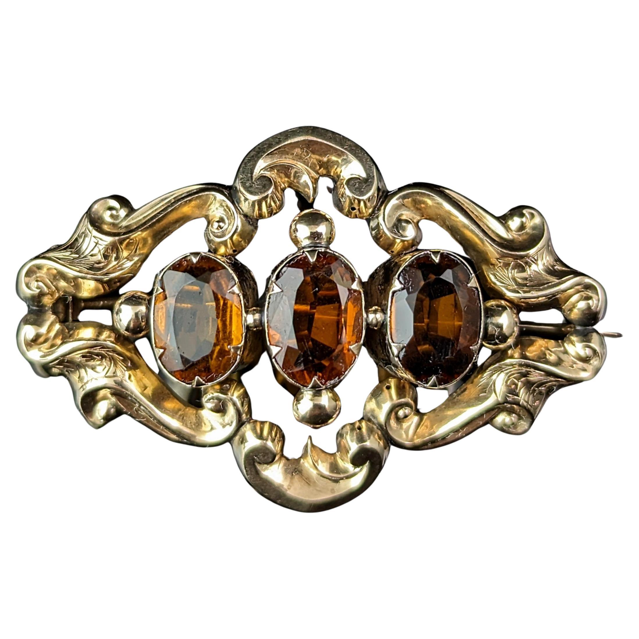 Antique Citrine pendant brooch, 9k yellow gold, Victorian  For Sale