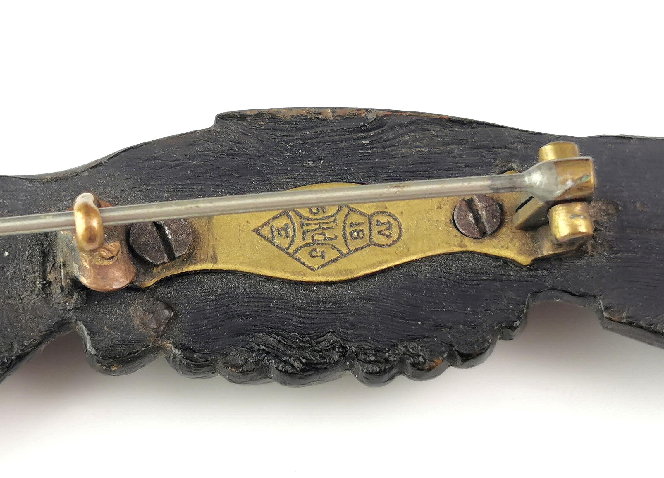 Antique clasped hands brooch, Bog oak, Victorian  For Sale 2