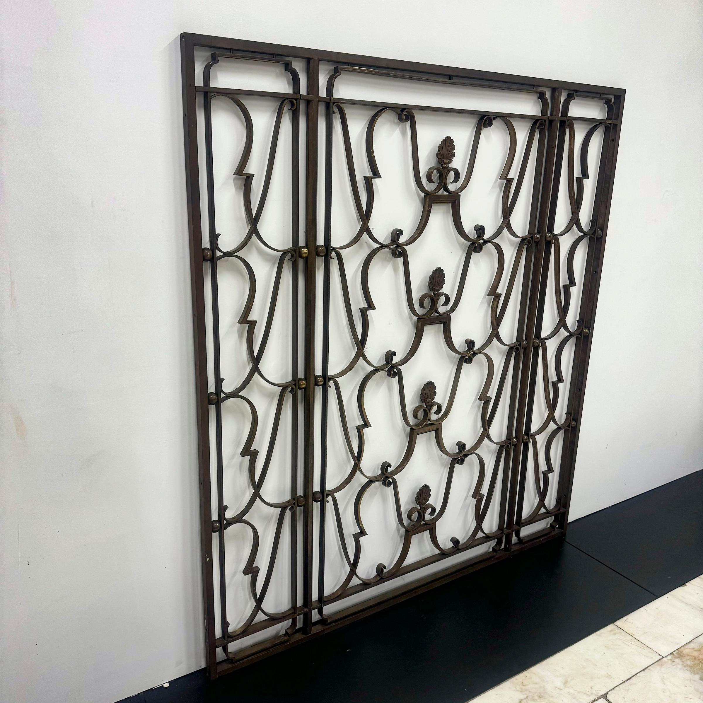 Antiker Classic Art Deco Bronze Grill  Paar verfügbar im Angebot 9