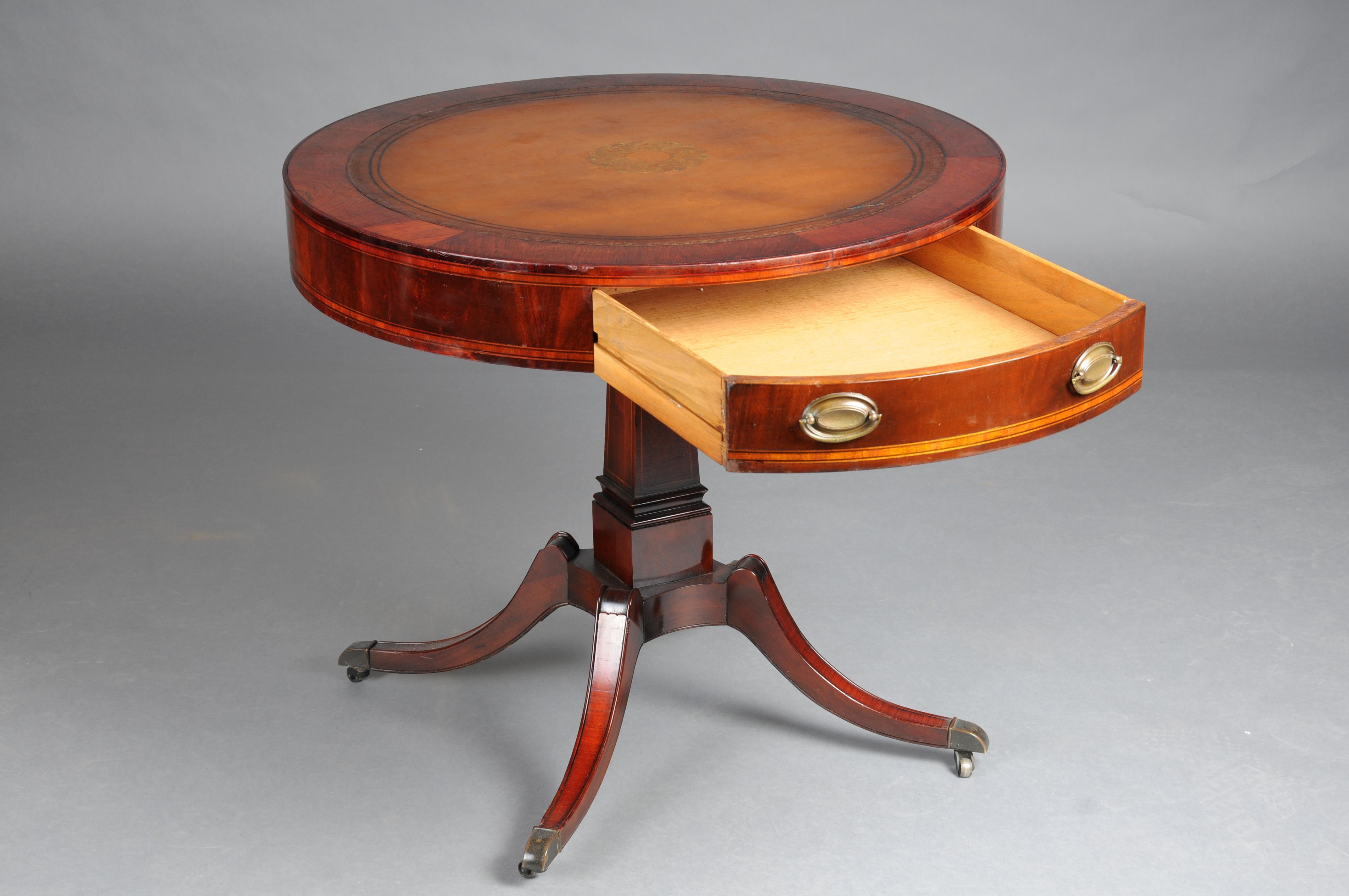 Antique classic English side table with leather top. 19th Century For Sale 4