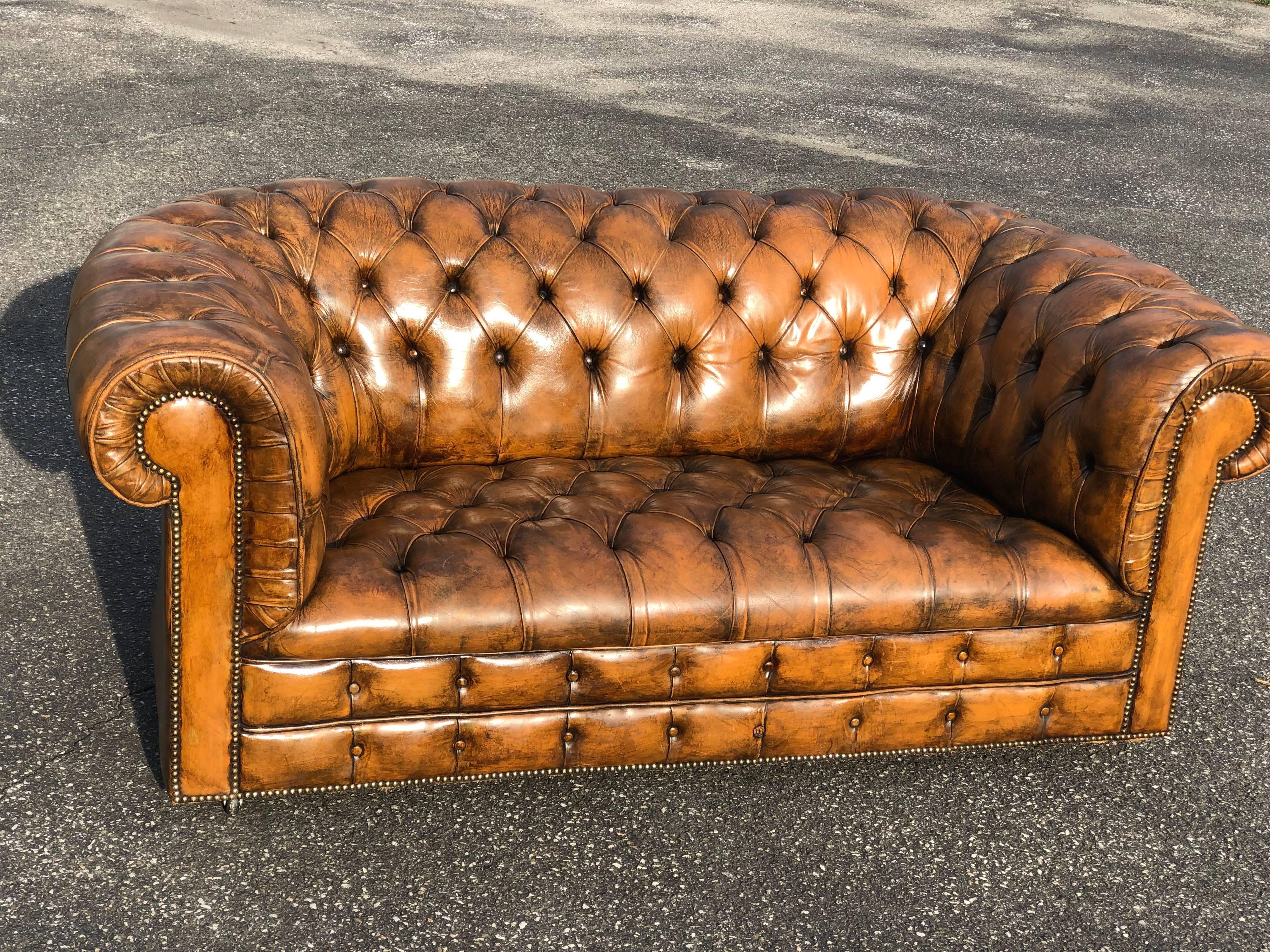 Brass Antique Classic Leather Chesterfield Love Seat