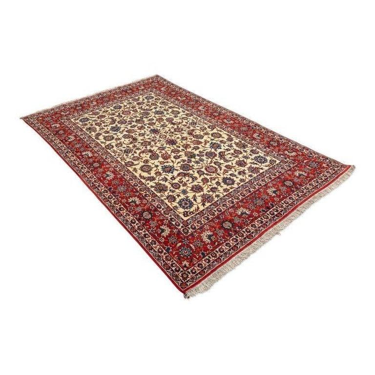 Antique late 19th century rug.
- Design of leaves, flowers and palm trees intertwined throughout the central field, on a beige background for this it is necessary to use the finest wool of the sheep, which comes from the neck of the animal.
- Its