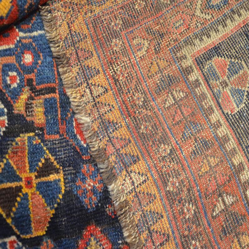 Antique Classic Wool Design Rug. 1.90 x 1.30 m For Sale 1