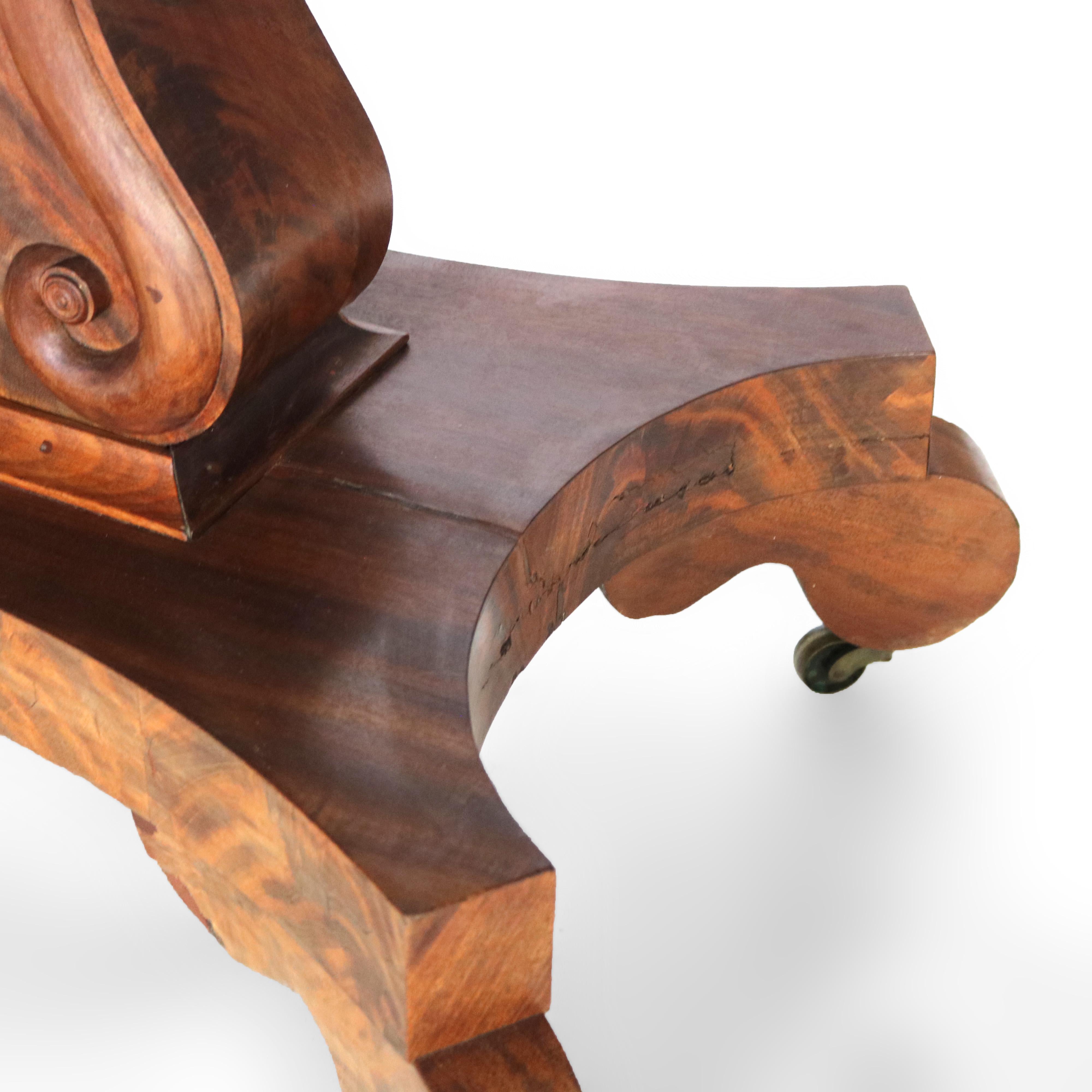 Antico tavolo da gioco classico americano in mogano a fiamma impero C1840 in vendita 2