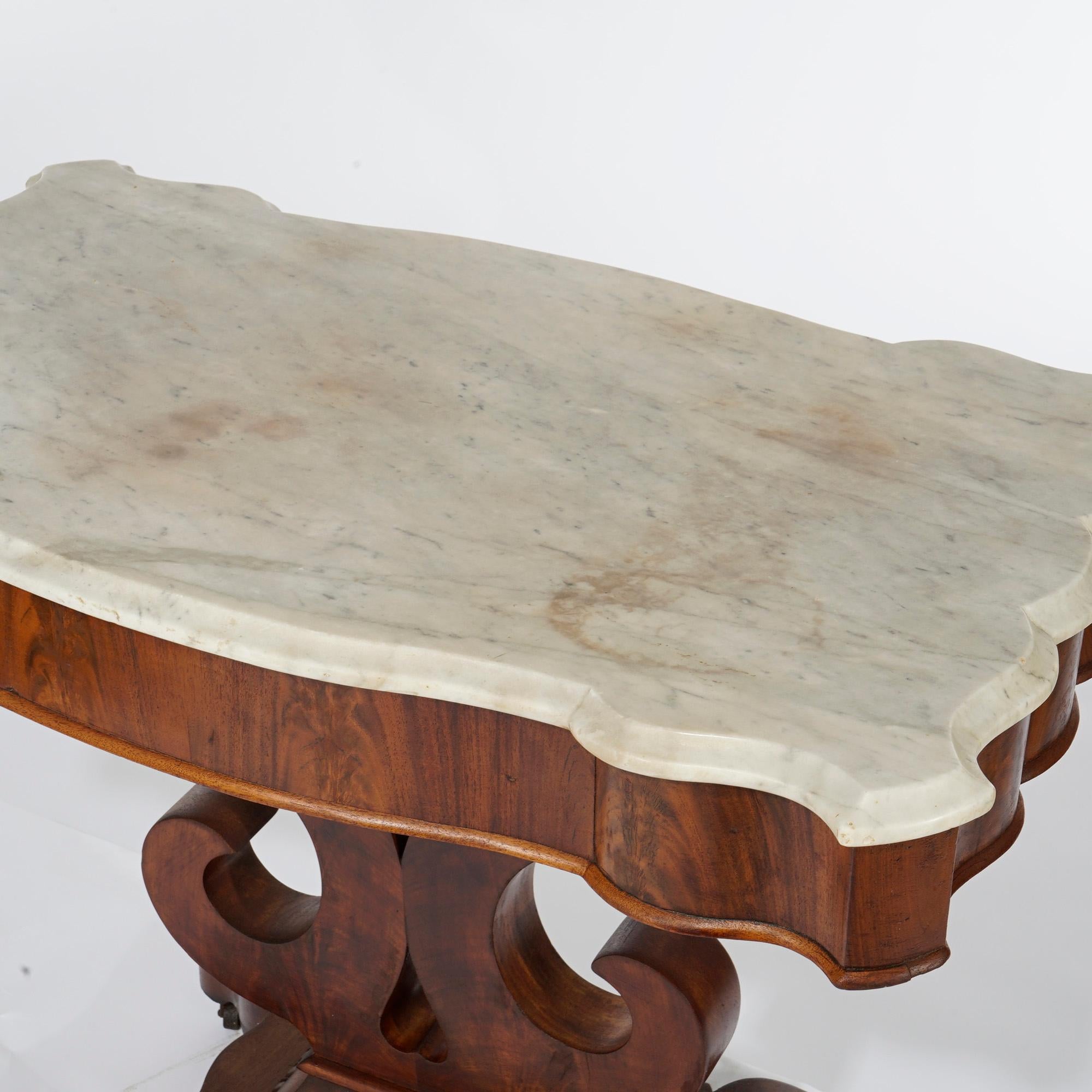 Ancienne table console classique de style Empire américain en acajou et marbre, C1840 en vente 3